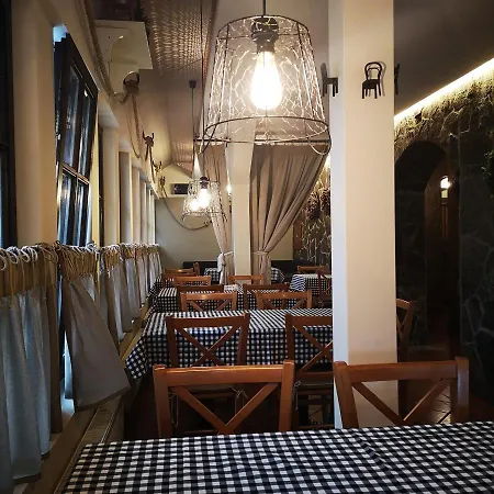 Apolonia Apartment *