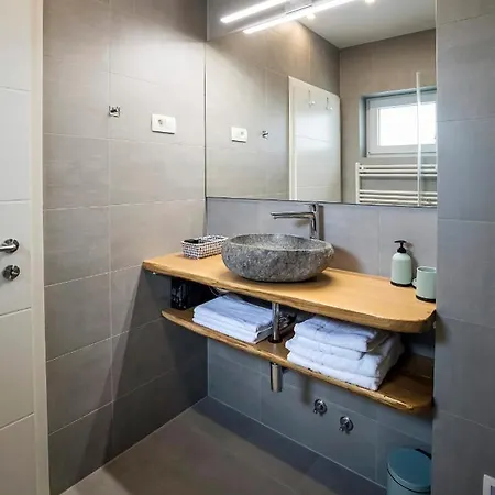 Apolonia Apartamento
