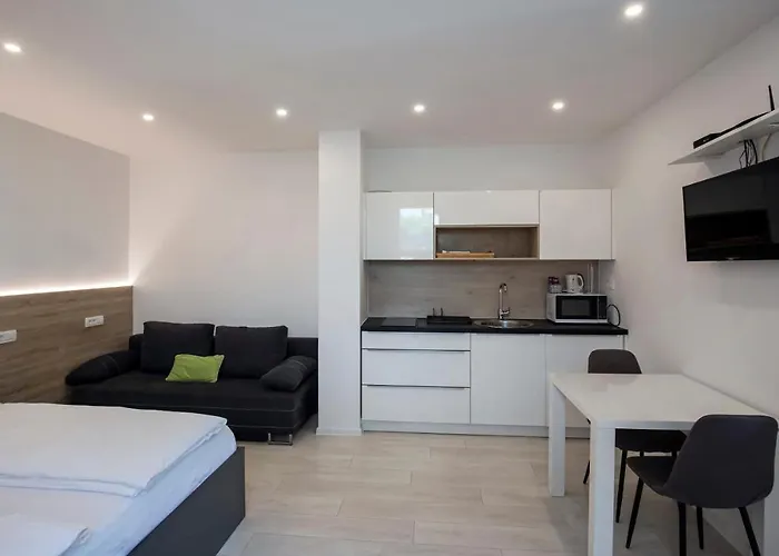 Apolonia Apartmán *