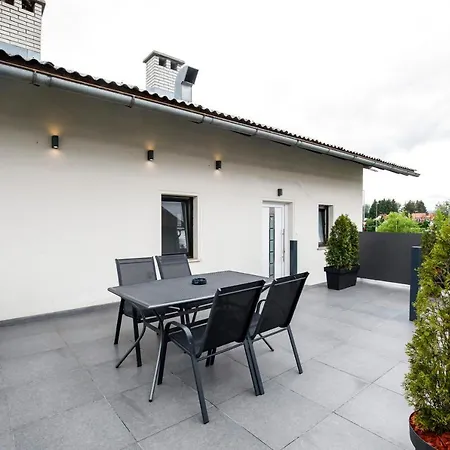 Apolonia Apartament *